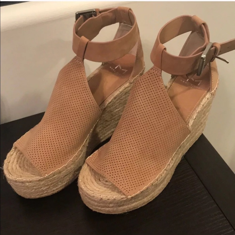 Brand New Marc Fisher Annie Wedge Tan Suede size 8